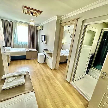 Crowned Exclusive Istambul