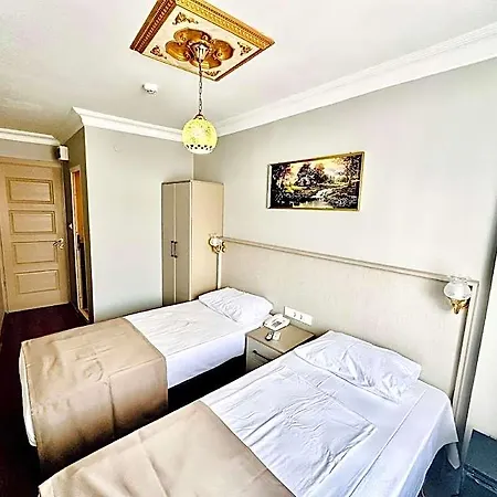 Crowned Exclusive 2* Isztambul